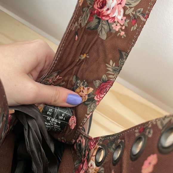 Dr. Martens Maasai Triumph Waxed Brown Ribbon Lace Up Fold Down 12-eye boots - Picture 6 of 12